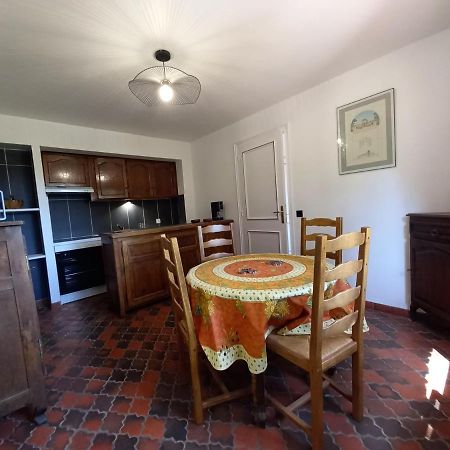 Les Pins Apartment Le Castellet  ภายนอก รูปภาพ