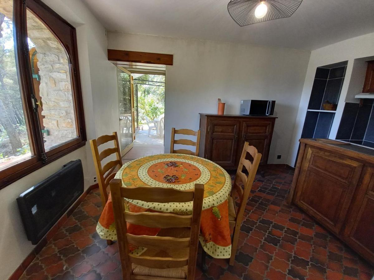 Les Pins Apartment Le Castellet  ภายนอก รูปภาพ