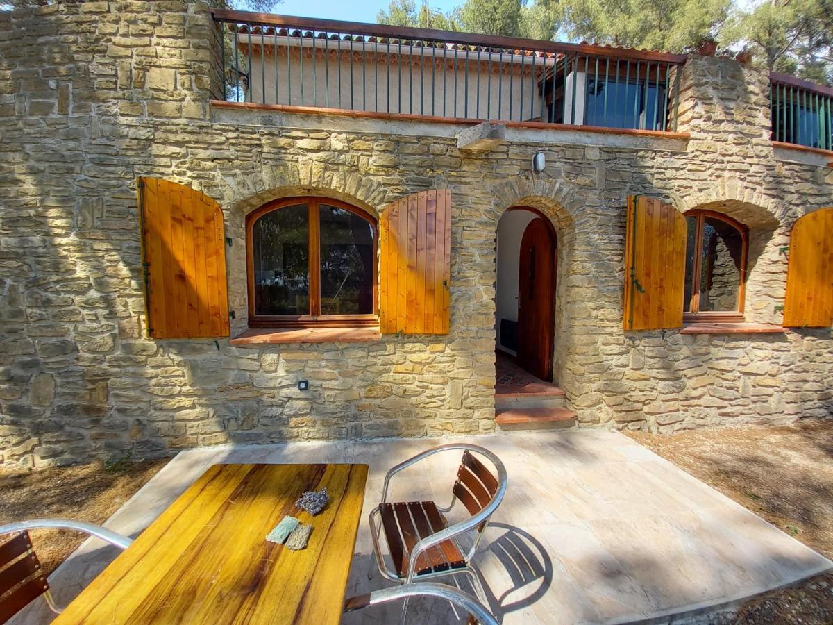 Les Pins Apartment Le Castellet  ภายนอก รูปภาพ